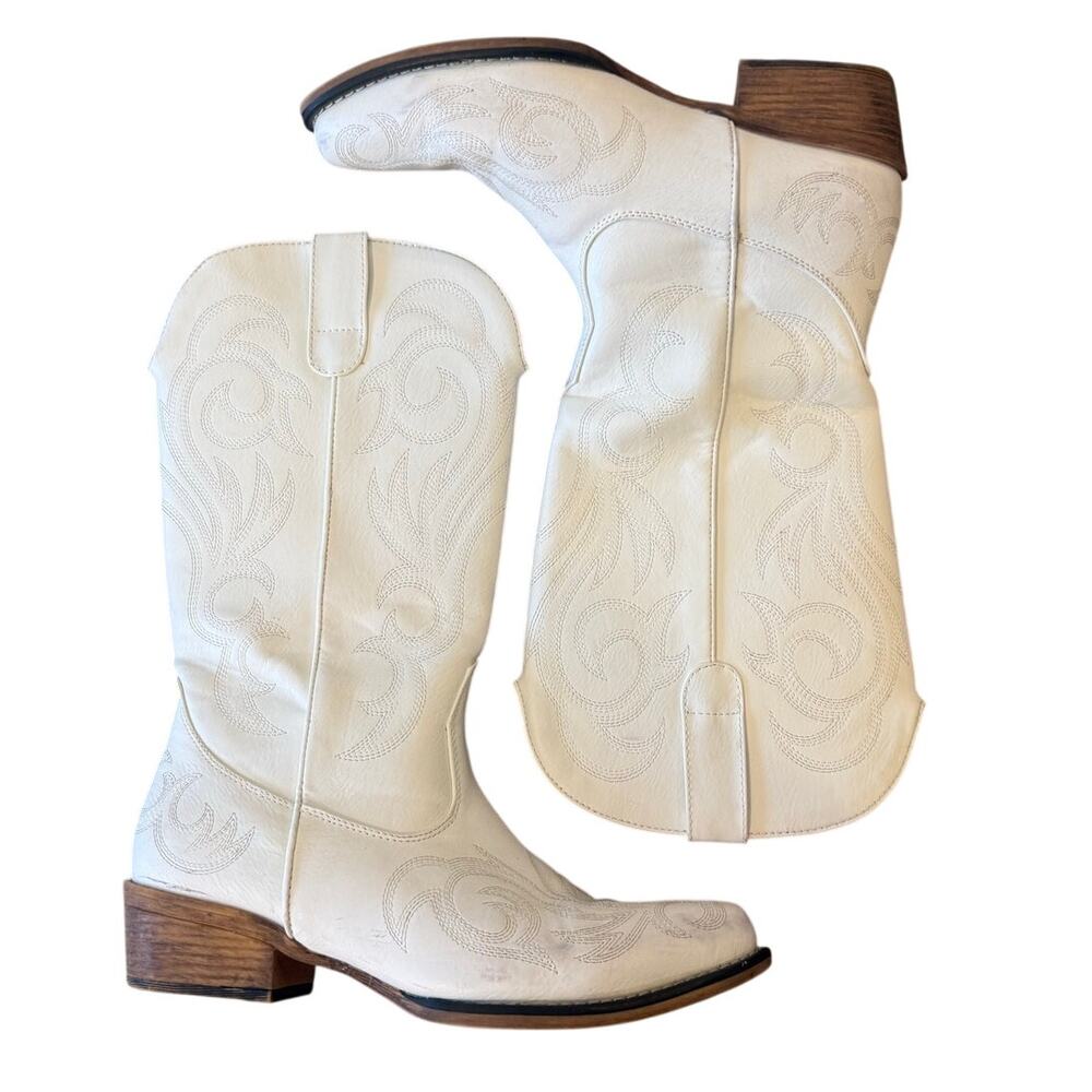 IUV White Cowboy Western Boots Cowgirl Women size 8.5 Coastal Cowboy